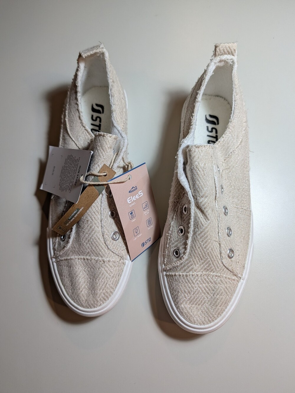 STQ Women's Suze 8.5 Slip-On Sneakers in Light Beige NWT